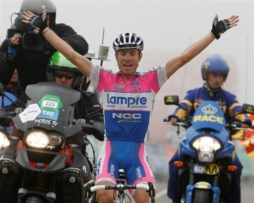 Damiano Cunego (Lampre-NGC) wins the eighth stage.