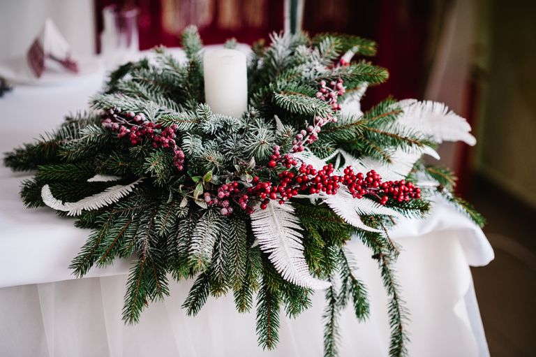 8 Quick And Easy Ways To Make Your Home Festive This