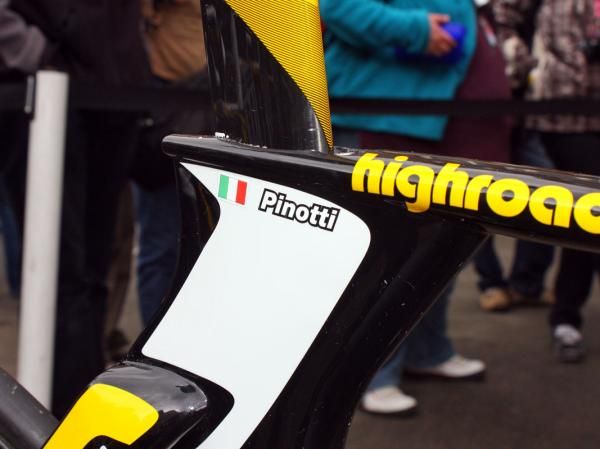 The seat binder mechanism is well hidden so as not to disturb airflow. A bit of friction material is wedged in between the rear of the seatpost and the frame to prevent slipping.