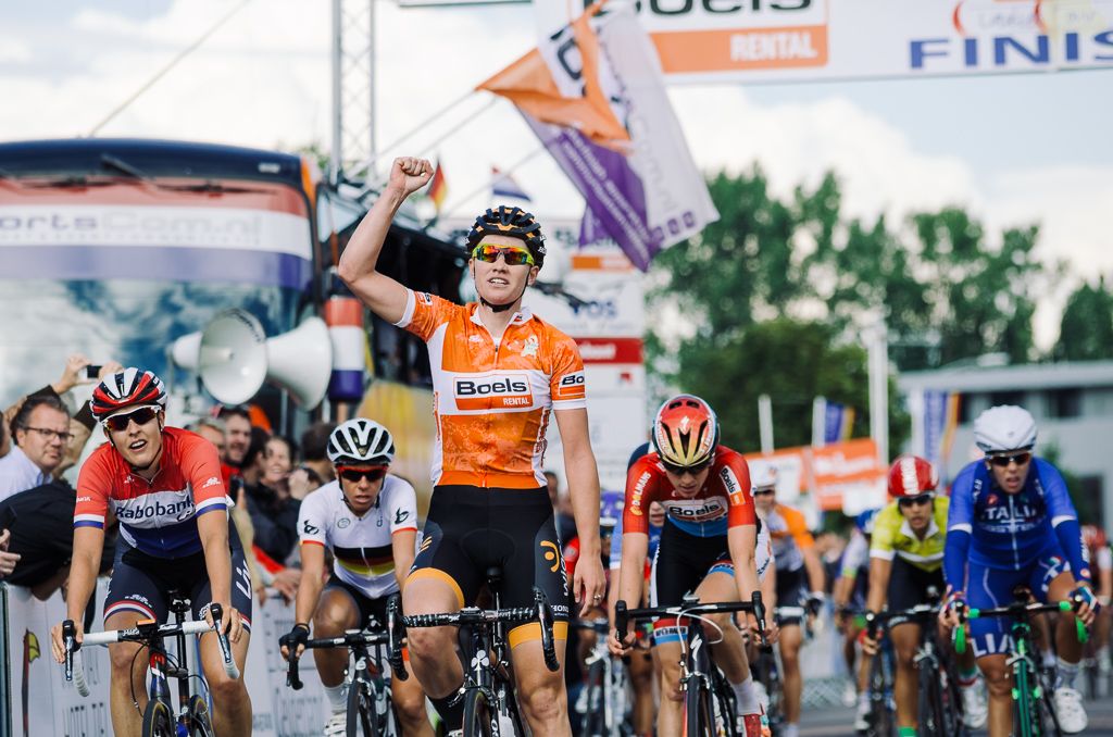 Jolien d'Hoore (Wiggle Honda) extended her lead