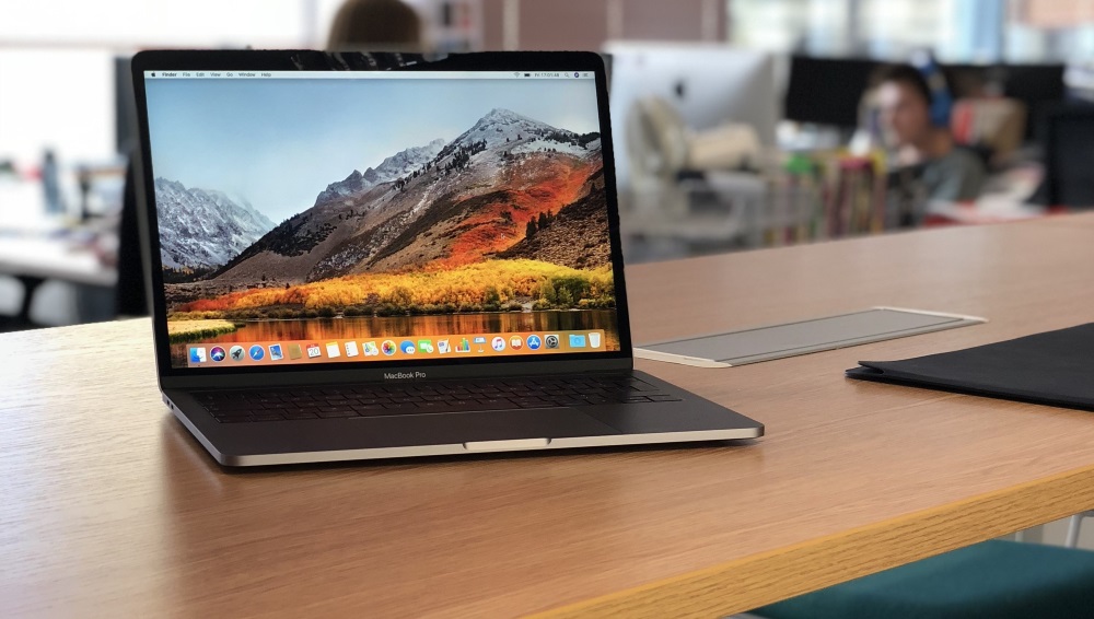 Macbook Pro With Touch Bar 13 Inch 18 Review Techradar