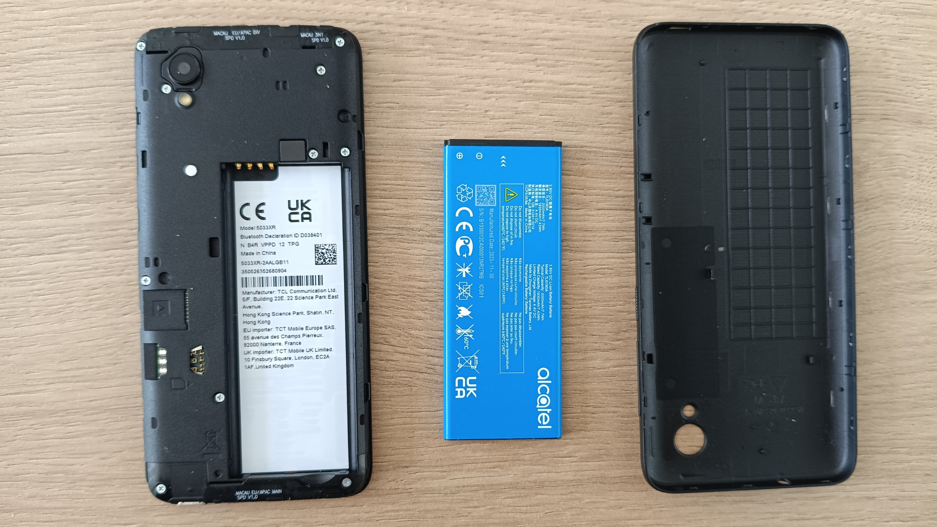 Alcatel 1 (2021) phone with battery removed