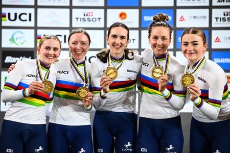 Picture by Simon Wilkinson/SWpix.com - 15/10/2026 - Cycling - 2026 Tissot UCI Track World Championships - Chongming Shanghai Velodrome, Shanghai, China - Women's Team Pursuit Podium - Megan Barker (Great Britain), Millie Couzens (Great Britain), Josie Knight (Great Britain), Erin Boothman (Great Britain), Anna Morris (Great Britain) wins the Gold Medal to become World Champion
