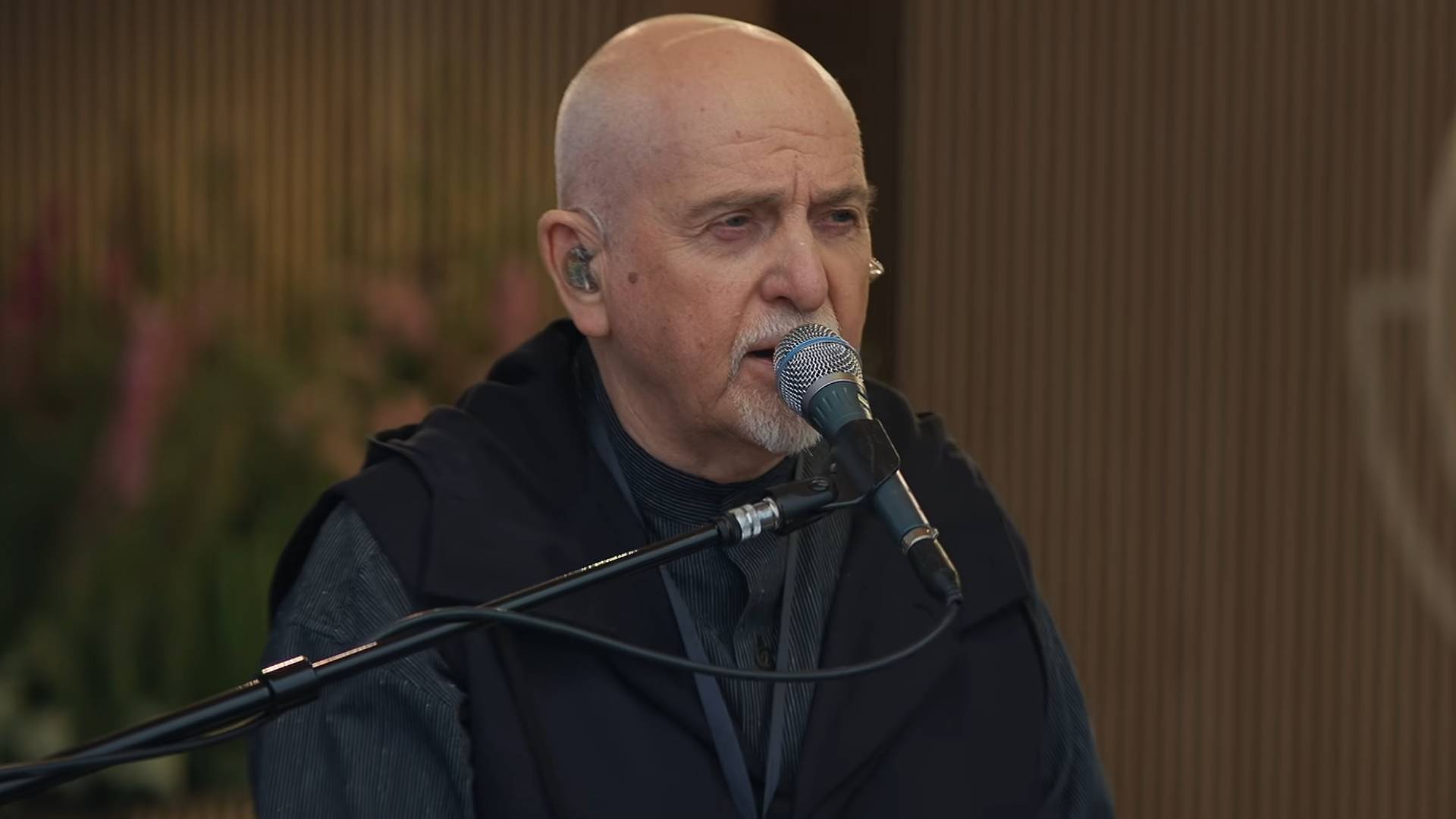 Peter Gabriel in Silo season 3 episode 9
