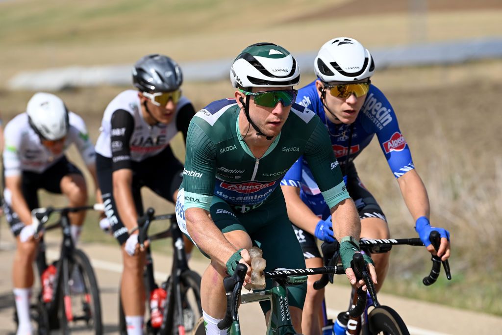 SCAR SPAIN SEPTEMBER 15 Kaden Groves of Australia and Team AlpecinDeceuninck Green points jersey competes during the 78th Tour of Spain 2023 Stage 19 a 1771km stage from La Baeza to scar UCIWT on September 15 2023 in scar Spain Photo by Tim de WaeleGetty Images