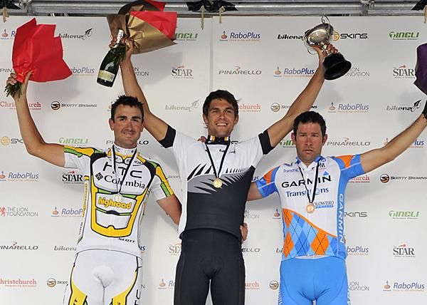 The elite men's podium (l-r): Hayden Roulston, Jack Bauer and Julian Dean.