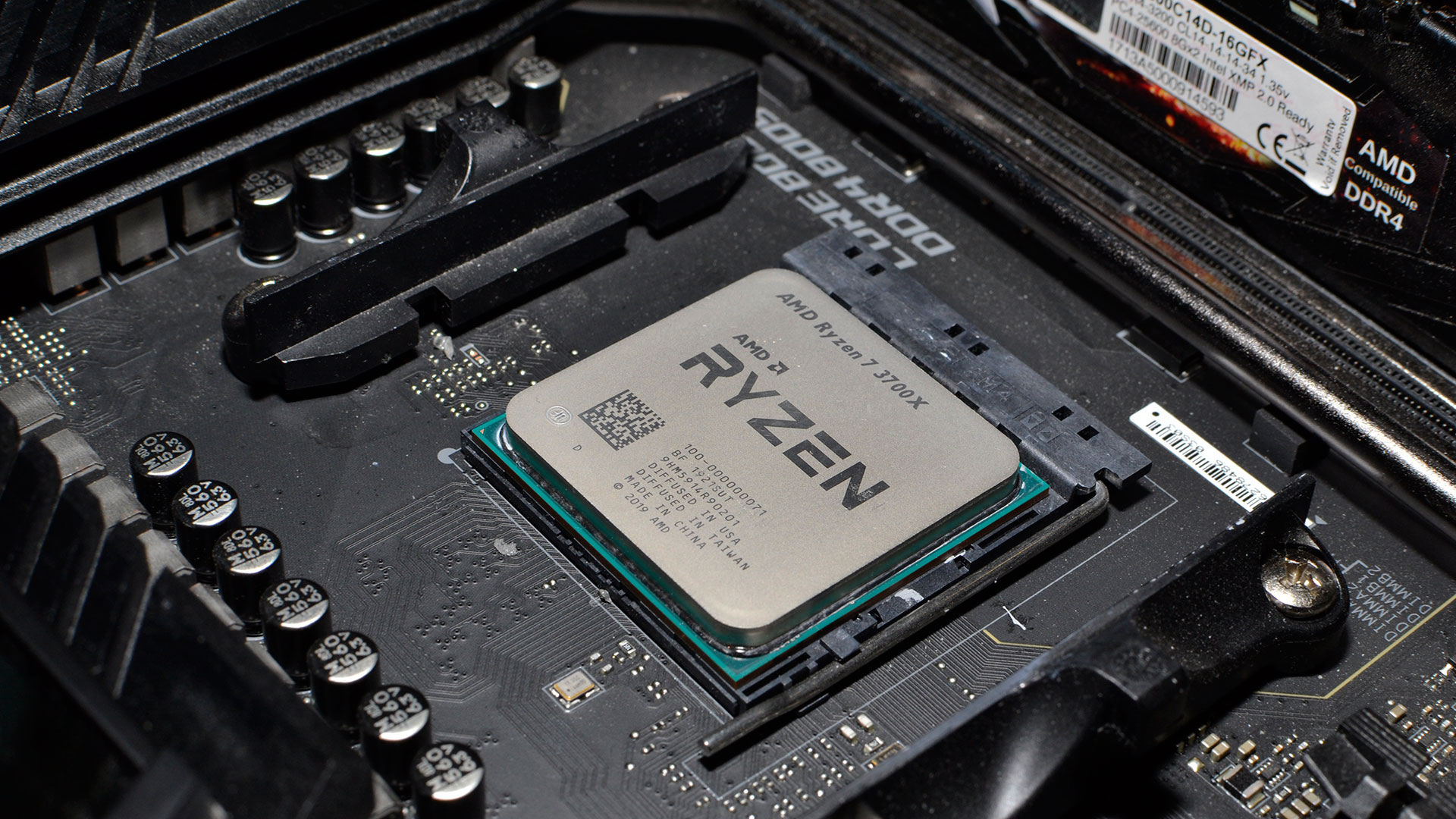 AMD's Ryzen 7 3700X processor is just $275 right now, its lowest