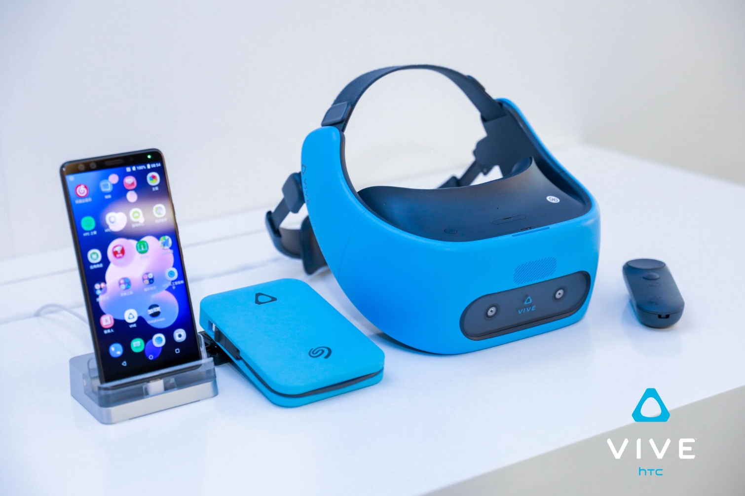 Vive Focus System Update 2.0 Includes Phone Integration, 6-DoF ...