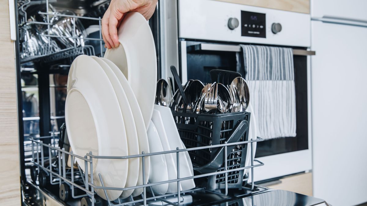 Here's how dishwashers dry your dishes - Reviewed