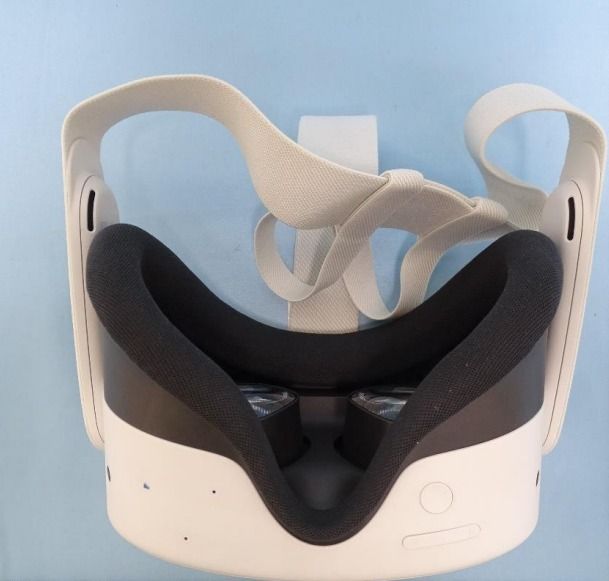Meta Quest 3S leaked image, bottom of the headset