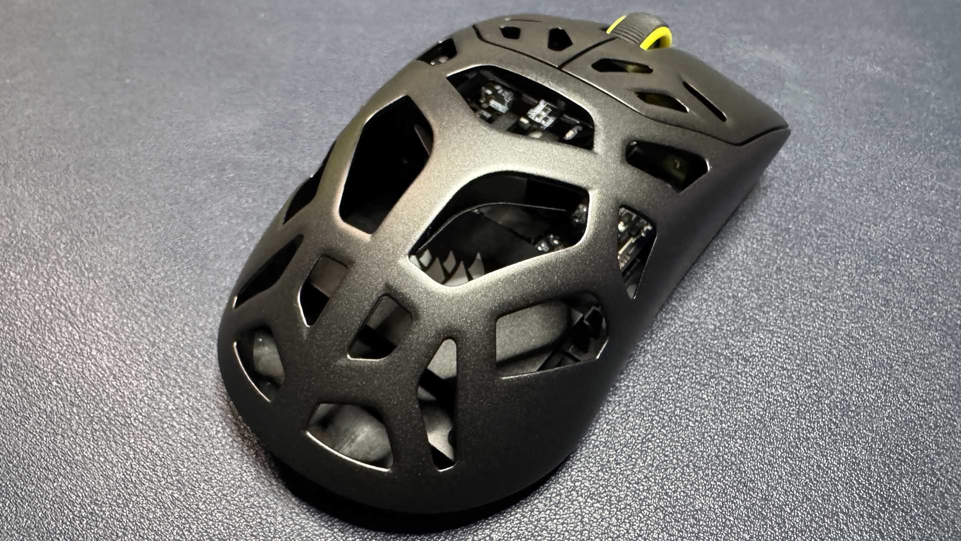 كورسير سيبر V2 برو وايرلس إم جي