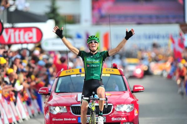 Pierre Rolland takes a famous win atop Alpe d'Huez