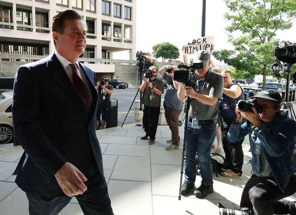 Paul Manafort appears in court