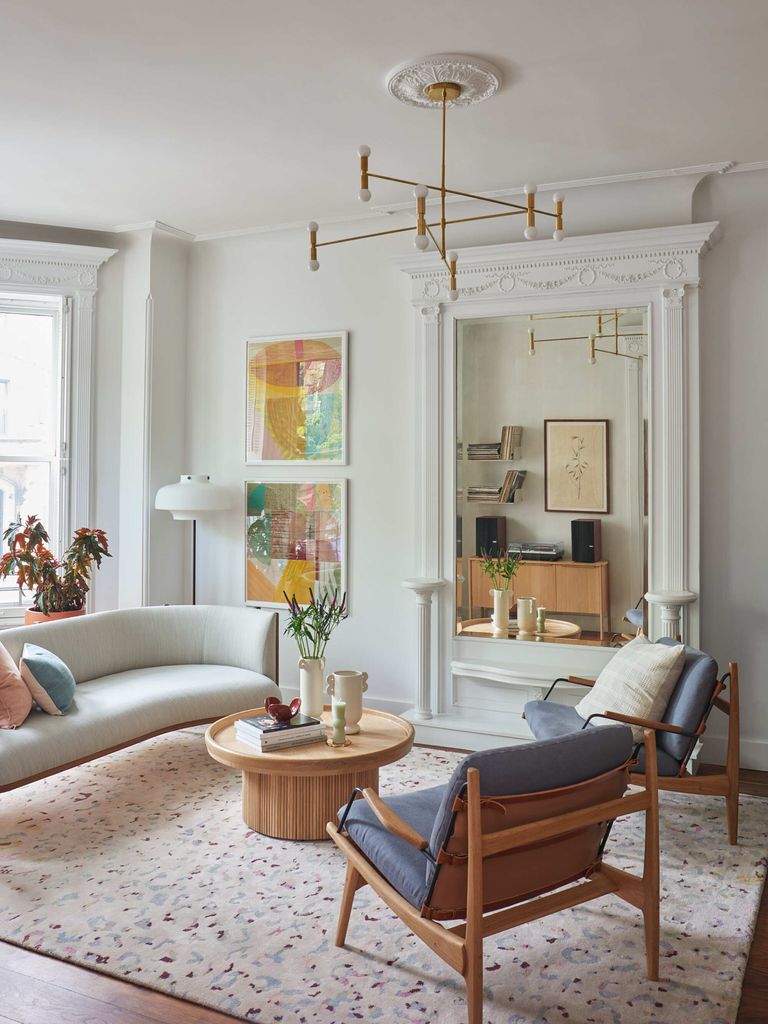 This Brooklyn townhouse has the most elegant crown molding
