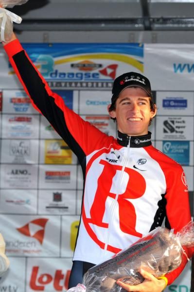 Prologue winner Jesse Sergent (RadioShack) on the podium.