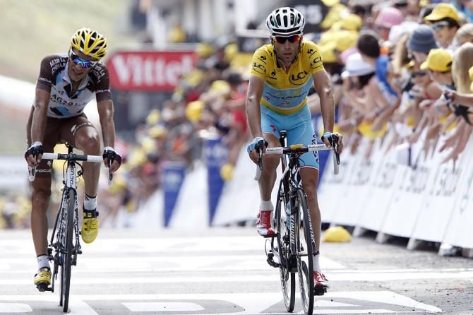 Vincenzo Nibali finishes up