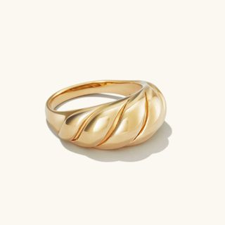 Mejuri Croissant Dome Ring in Gold