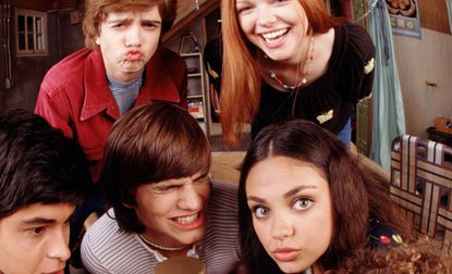 THAT '70S SHOW-TV. English Title: THAT '70S SHOW. Year: 1998. Stars: ASHTON KUTCHER; MILA KUNIS; TOPHER GRACE; DANNY MASTERSON; LAURA PREPON; WILMER VALDERRAMA. That 70s show reboot