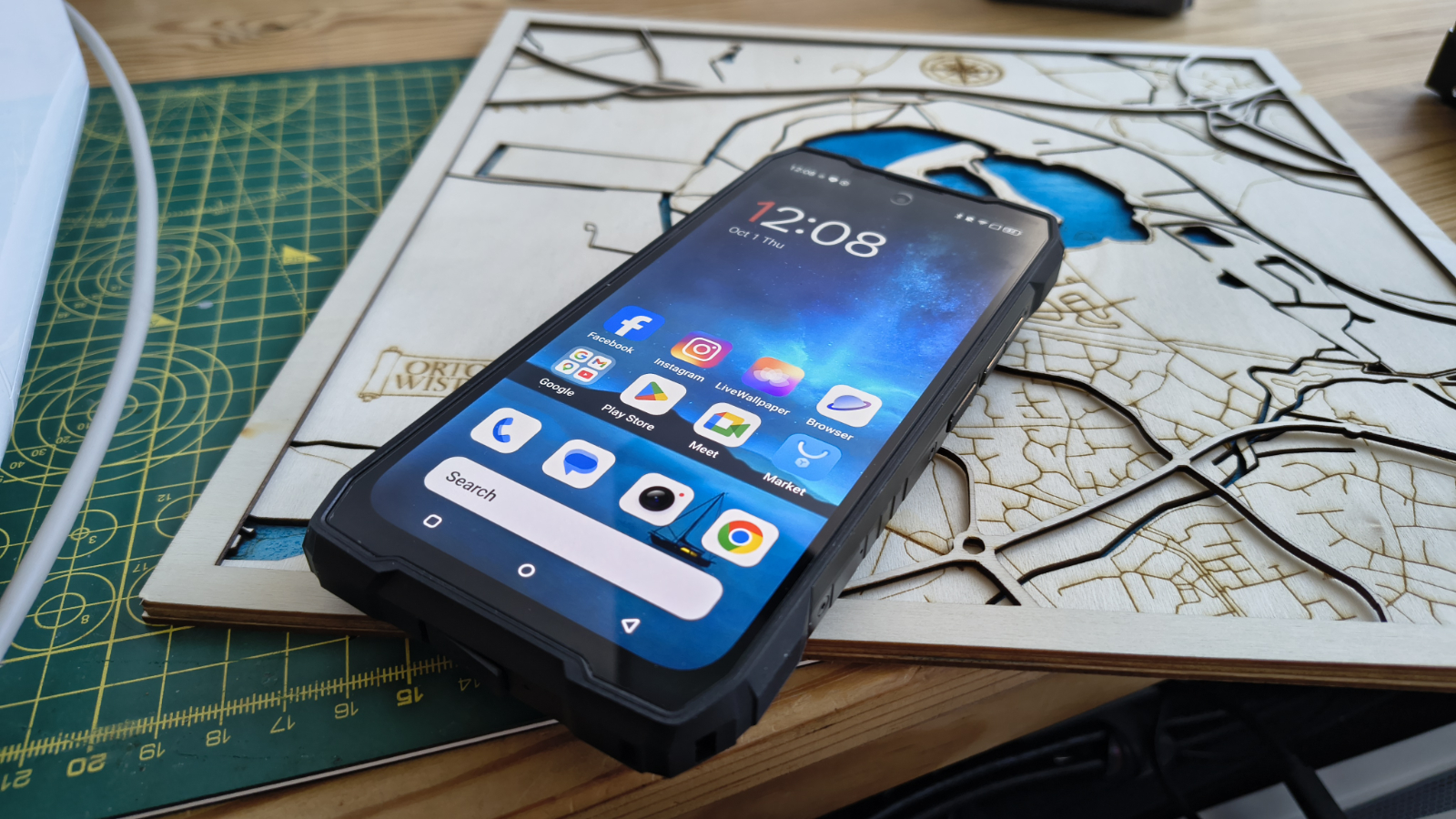 Oscal Pilot 8 rugged smartphone