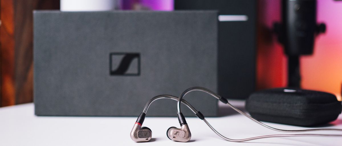 Sennheiser IE600 in the foreground with retail box in the back