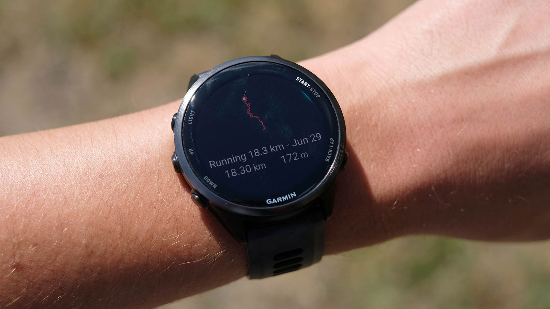 A close-up picture of the running trail on the Garmin Forerunner 570