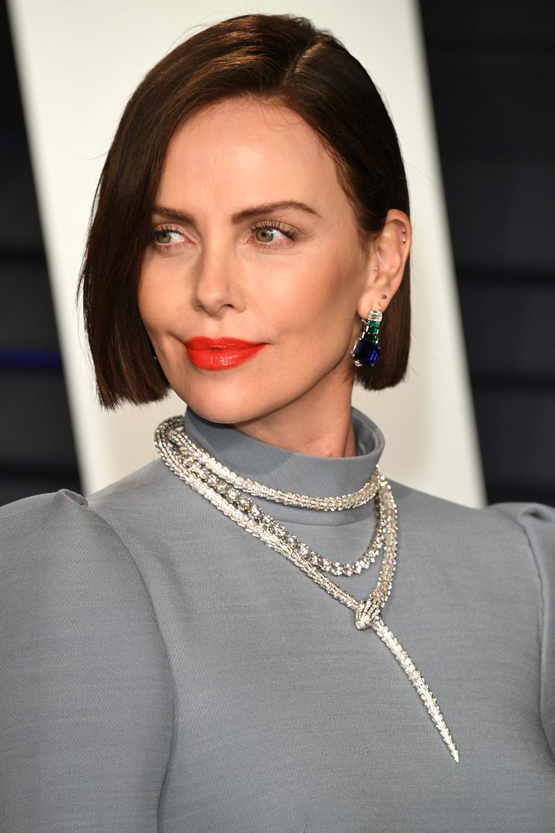 Hair, Lip, Face, Eyebrow, Hairstyle, Beauty, Chin, Necklace, Fashion, Cheek,
