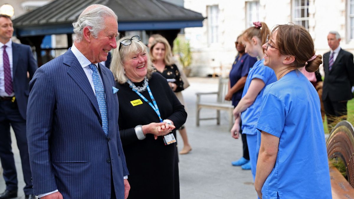 Prince Charles' heartfelt thank you to the staff who cared for Prince ...