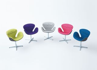 ﻿Special edition Arne Jacobsen ’Swan’ chairs