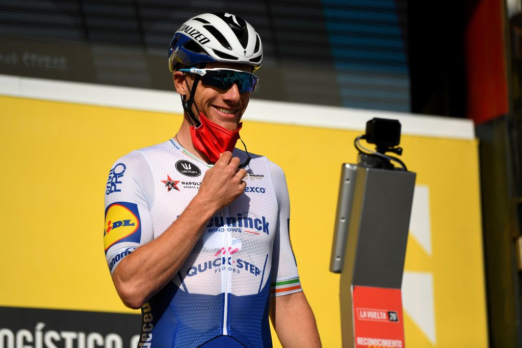 SUANCES SPAIN OCTOBER 30 Start Sam Bennett of Ireland and Team Deceuninck QuickStep Face ID Signature Covid safety measures Team Presentation during the 75th Tour of Spain 2020 Stage 10 a 185km stage from Castro Urdiales to Suances lavuelta LaVuelta20 La Vuelta on October 30 2020 in Suances Spain Photo by David RamosGetty Images