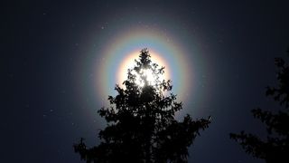 Rainbow rings appear around the sun