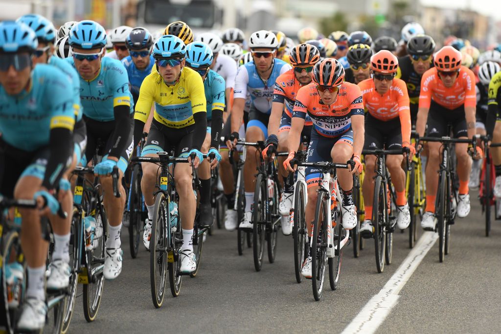 Ion Izagirre riding in the bunch
