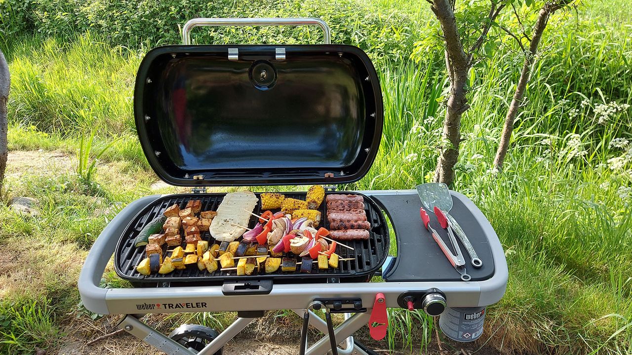 Weber’s 5-star gas BBQ gets a £130 price cut for barbecue season!
