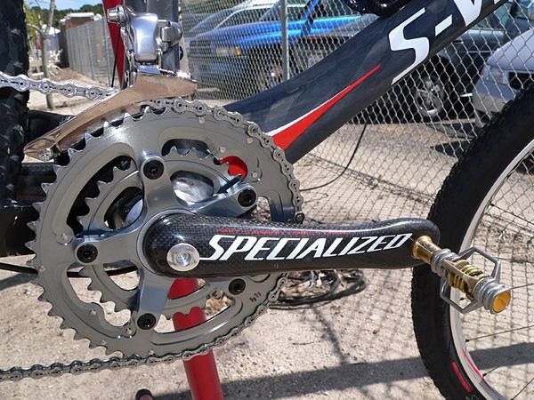 Team frames get a proprietary oversized bottom bracket shell to house the FACT carbon crankset borrowed from Specialized's road division.