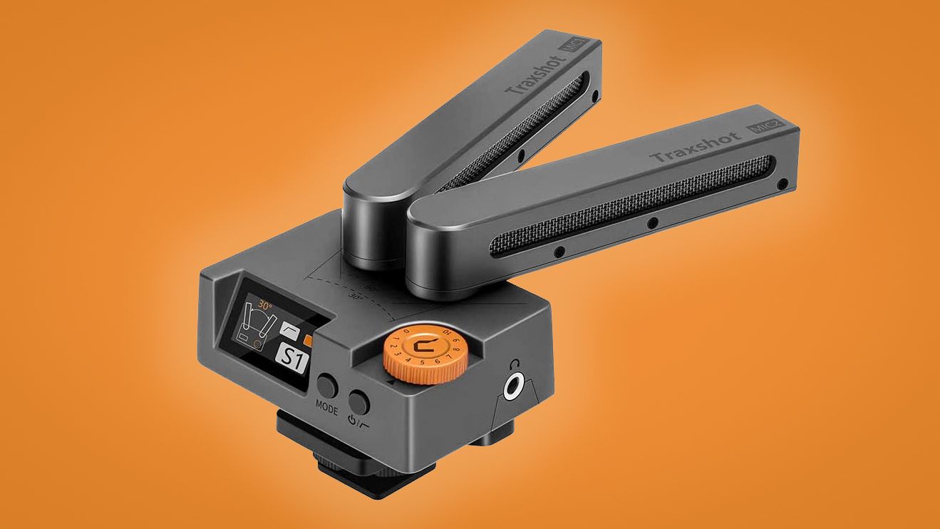 Audiobots, roll out! Comica Traxshot is a transforming shotgun