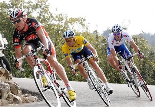 Sanchez leads the yellow jersey