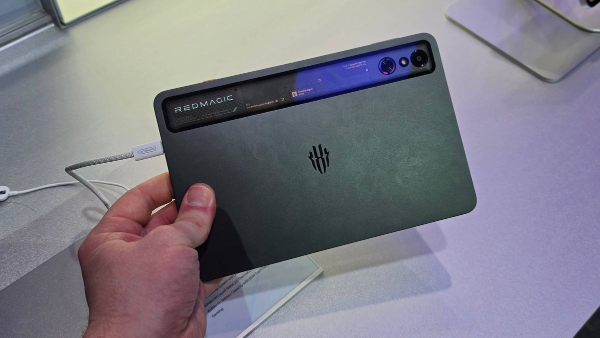 Forget the Nintendo Switch 2, MWC 2026 is full of brilliant mobile gaming devices, including the Red Magic Astra