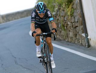 Michal Kwiatkowski attacks in the closing kms of the 2016 Milan-San Remo