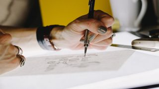 Typography tutorials: drawing on a lightbox
