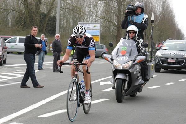 Sep Vanmarcke (Garmin-Cerv&eacute;lo) on the move