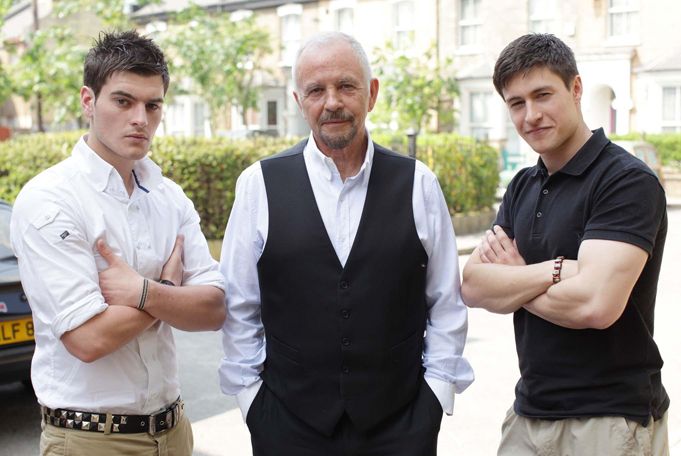 David Essex makes first visit to Walford