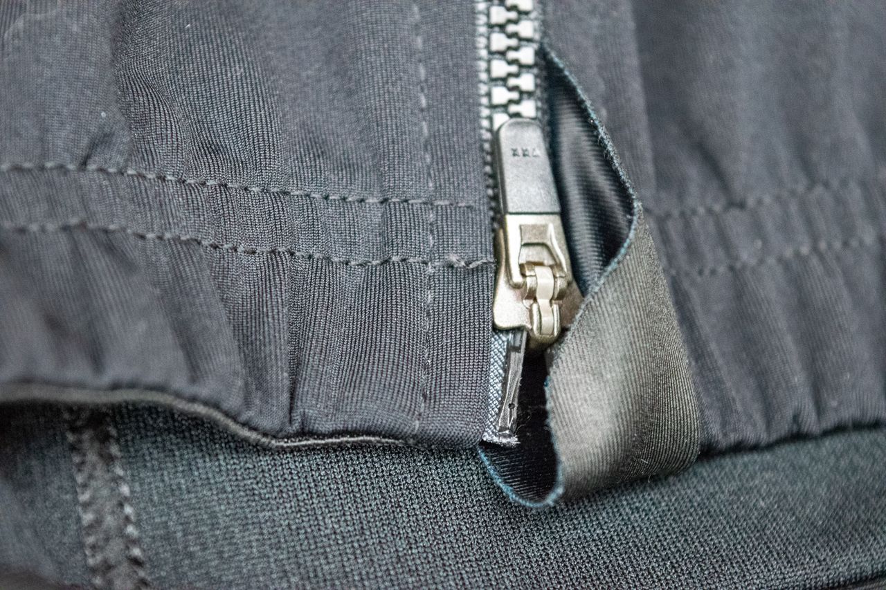 The two way zipper on the Nalini Reflex gilet