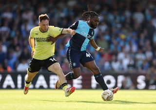 Wycombe and Charlton played out a 0-0 draw in their play-off semi-final first leg on Sunday