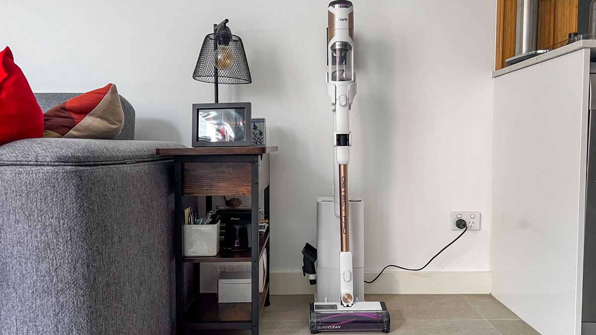 Detect Pro Shark Cordless Detect Pro with Auto-empty System review: this vacuum ...