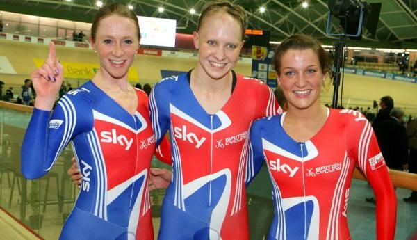 Great Britain's Wendy Houvenhagel, Jo Rowsell and Lizzie Armitstead won the 2009 women's team pursuit world championship