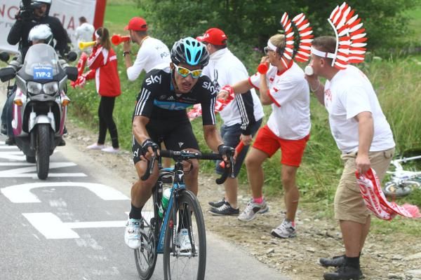 Sergio Henao goes on the attack in Poland