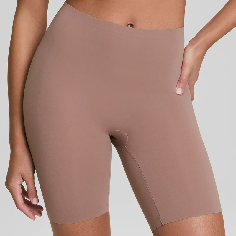 Spanx Fits To You Mid Thigh Shorts