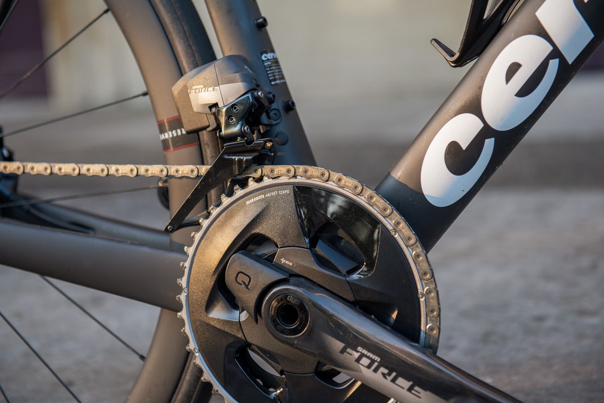 Cervelo R5 Sram AXS bike images and detailss