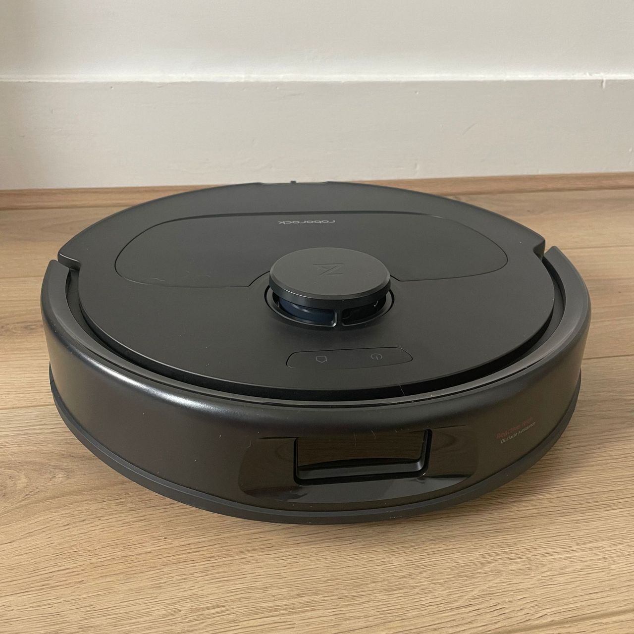 Roborock QV 35S Robot Vacuum on wood-effect floors