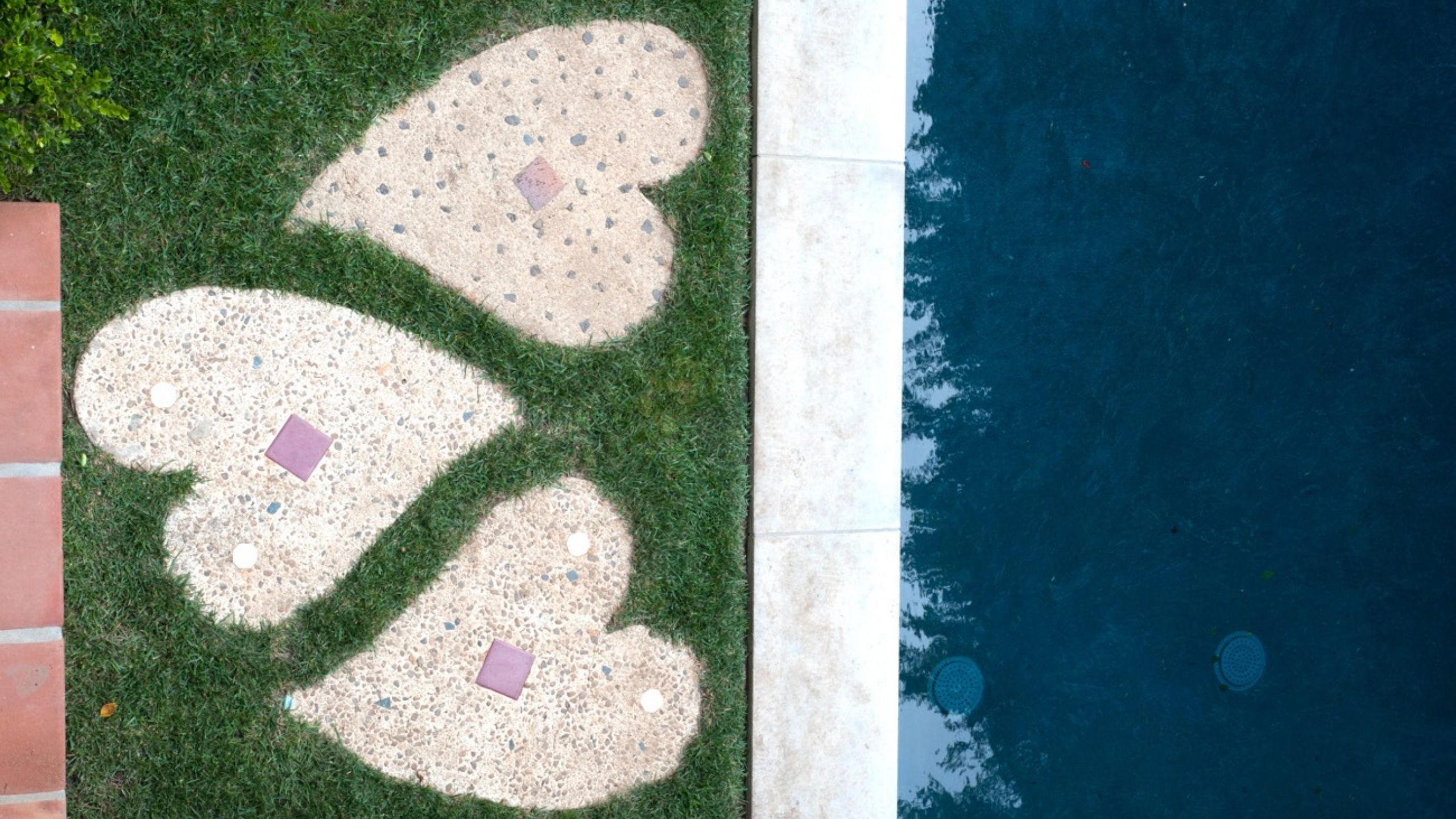 Stephen Block's poolside with heart stones