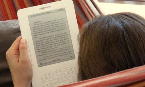 In exchange for a $25 discount, people who buy the &amp;quot;Kindle with Special Offers&amp;quot; will have to sit through a few ads on their e-reader.